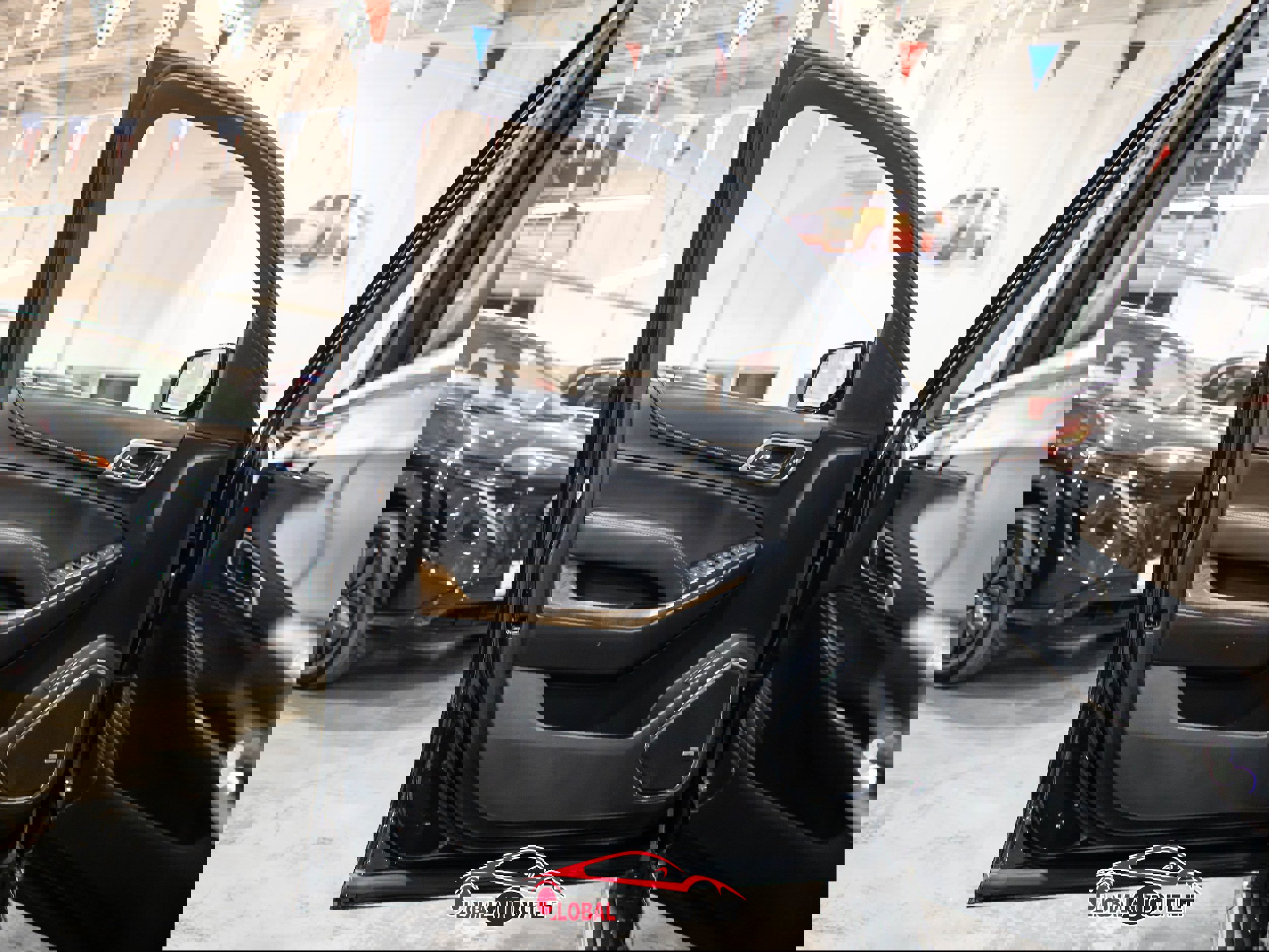 Used 2019 GMC Yukon XL Denali w/ Denali Ultimate Package image 43