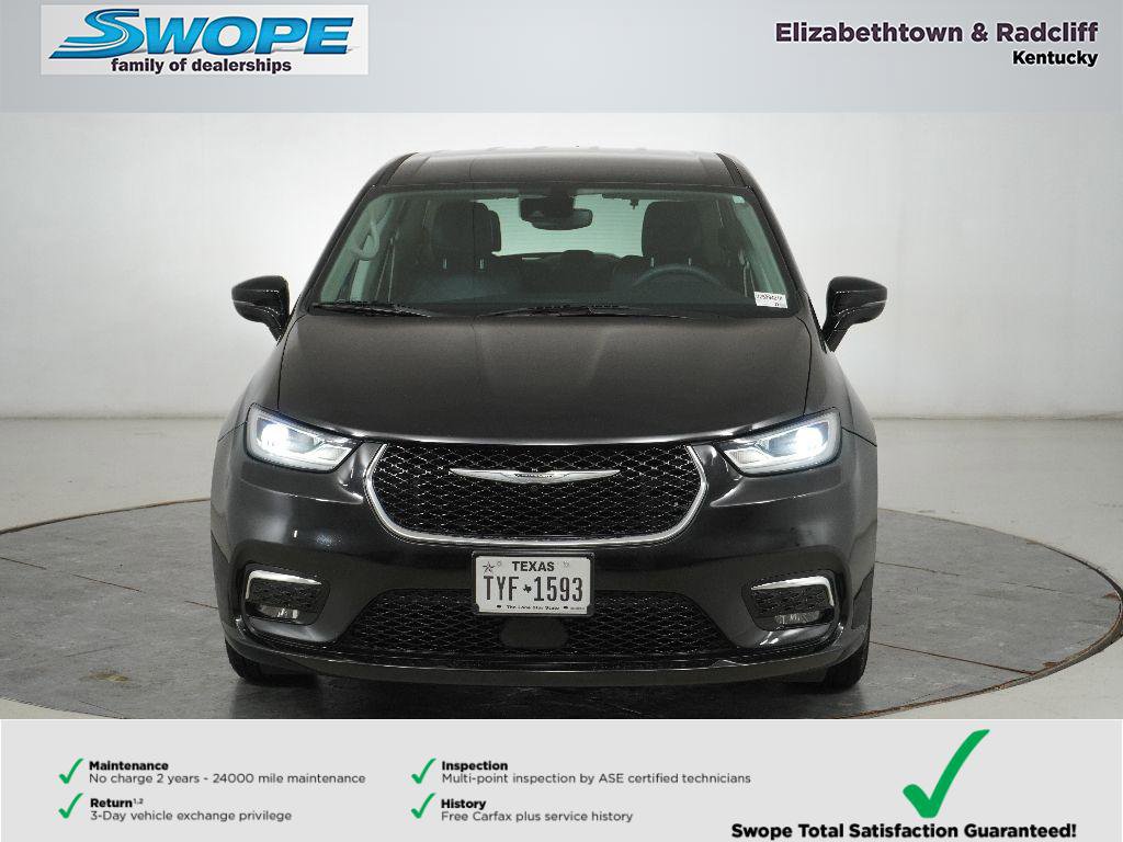 Certified 2024 Chrysler Pacifica Touring-L image 8