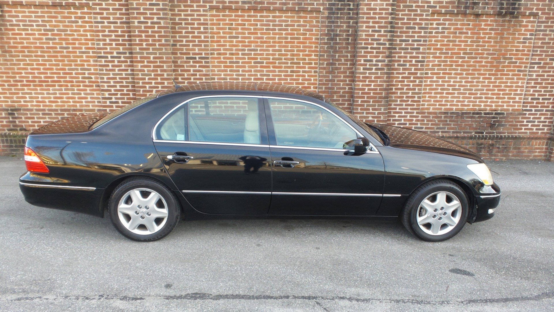Used 2004 Lexus LS 430 image 17