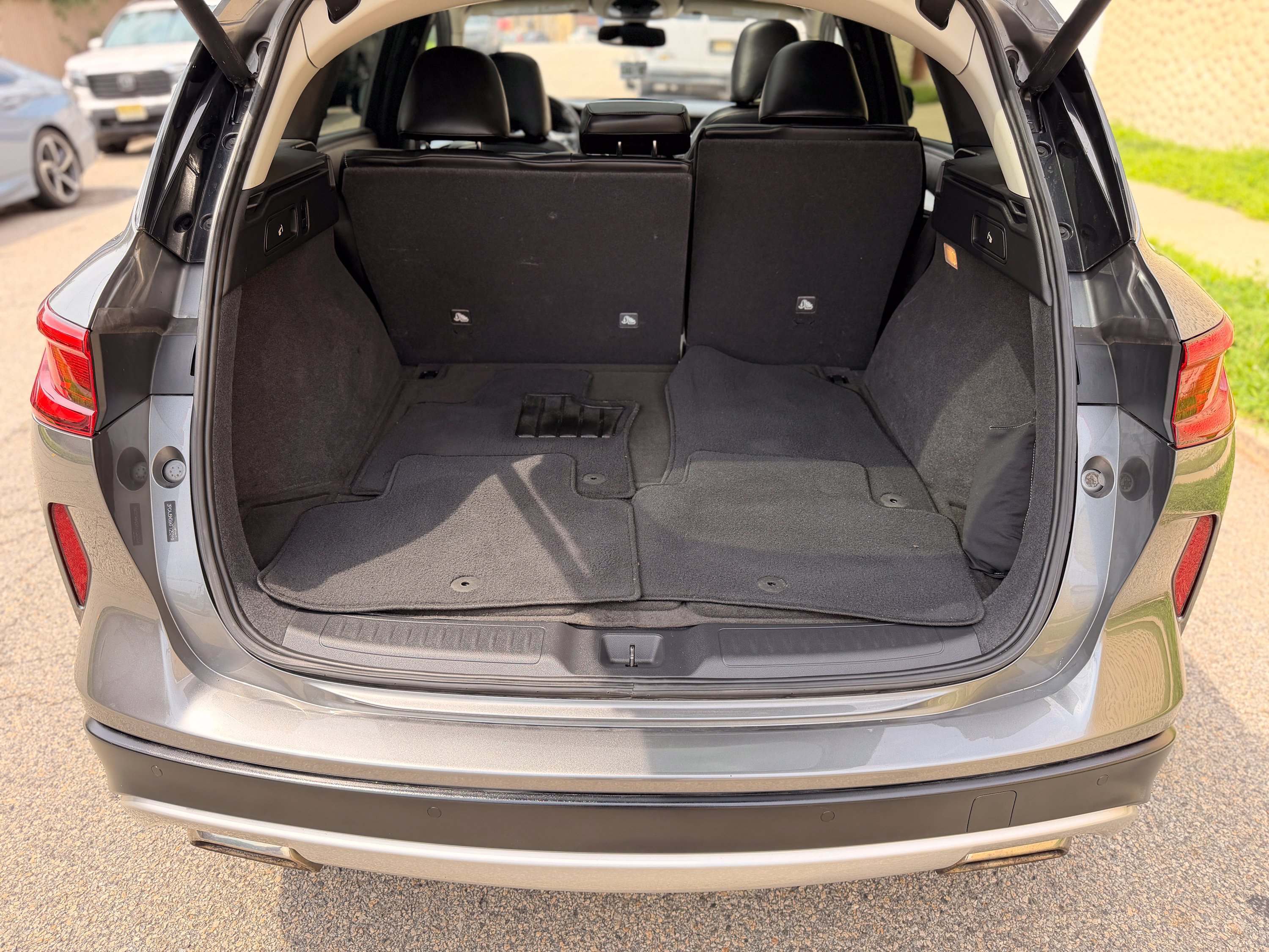Used 2019 INFINITI QX50 Essential w/ Premium Heat Package AWD/4WD image 8