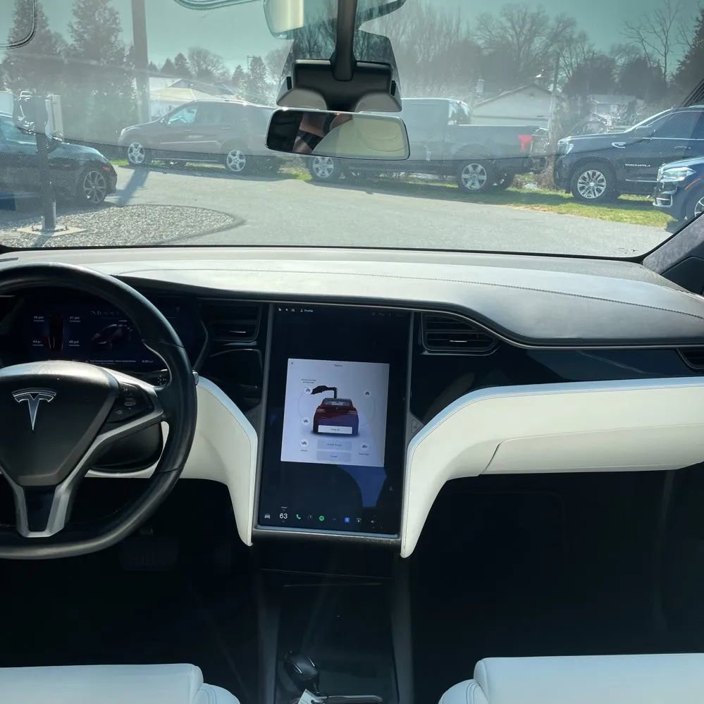 Used 2020 Tesla Model X Long Range image 5