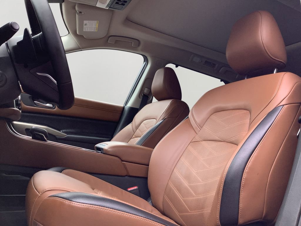 Used 2024 Nissan Pathfinder Platinum image 24