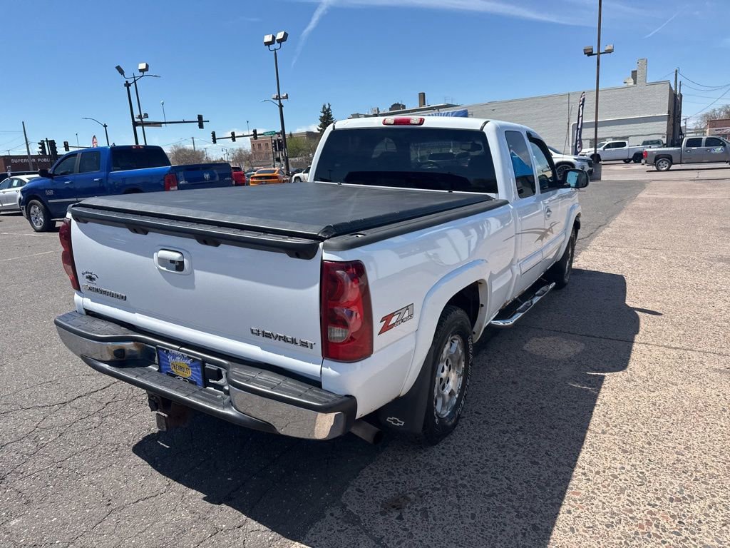 Used 2003 Chevrolet Silverado 1500 LS w/ Off-Road Package AWD/4WD image 9