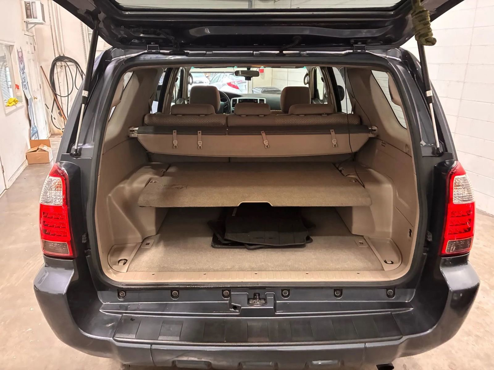 Used 2006 Toyota 4Runner Sport RWD image 30