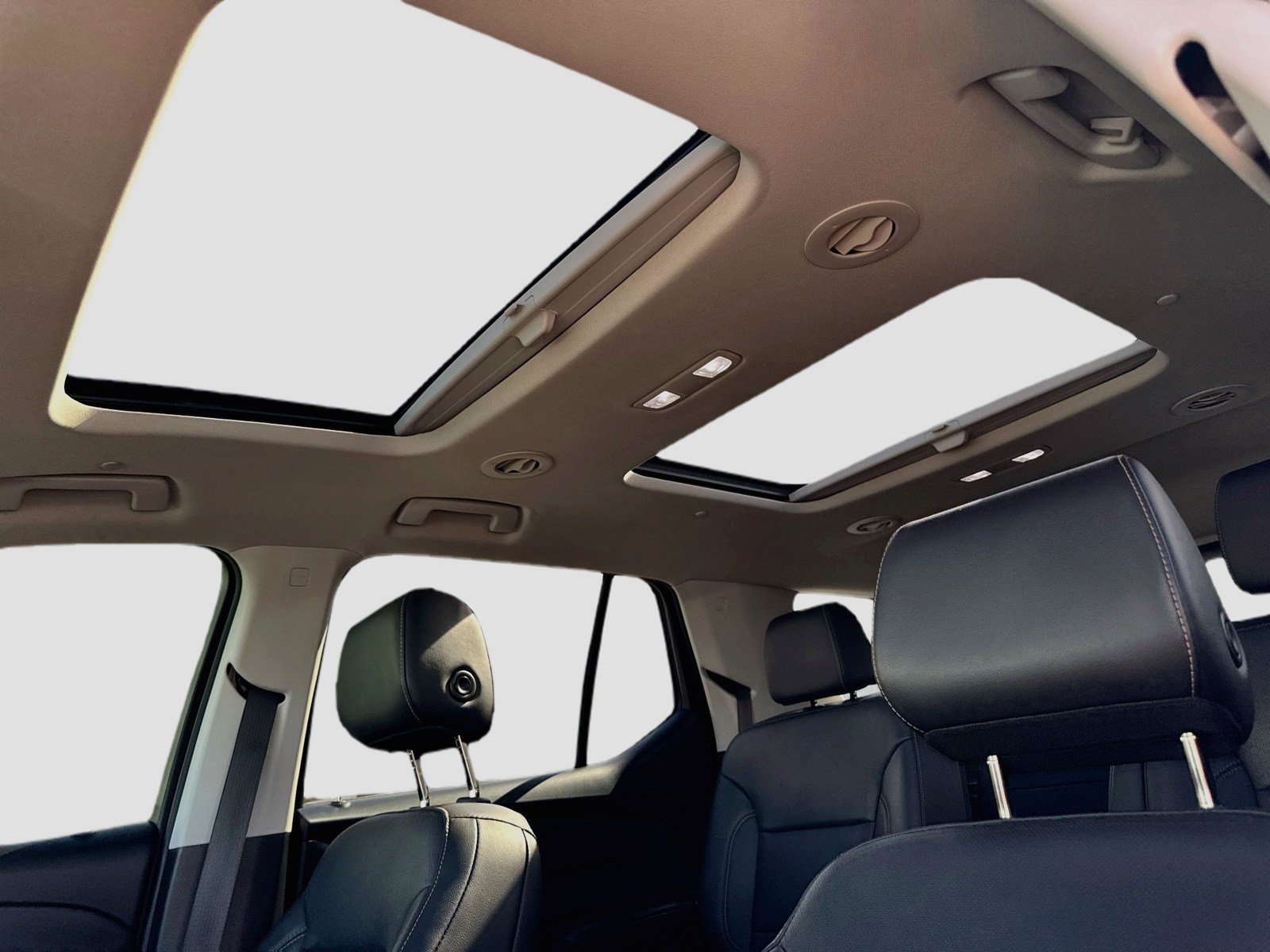 Used 2019 Chevrolet Traverse Premier w/ Redline Edition AWD/4WD image 15