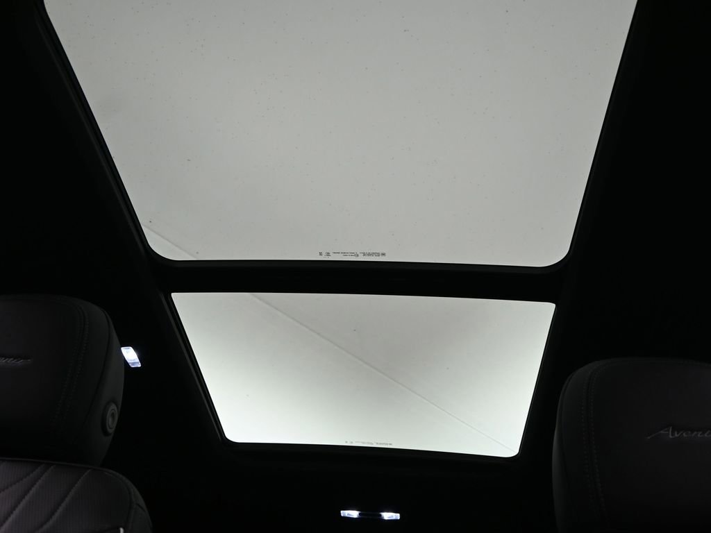 Certified 2025 Buick Enclave Avenir w/ Super Cruise Package image 19