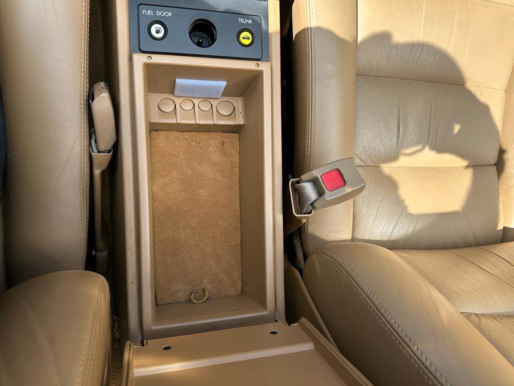 Used 1989 Cadillac Allante image 29