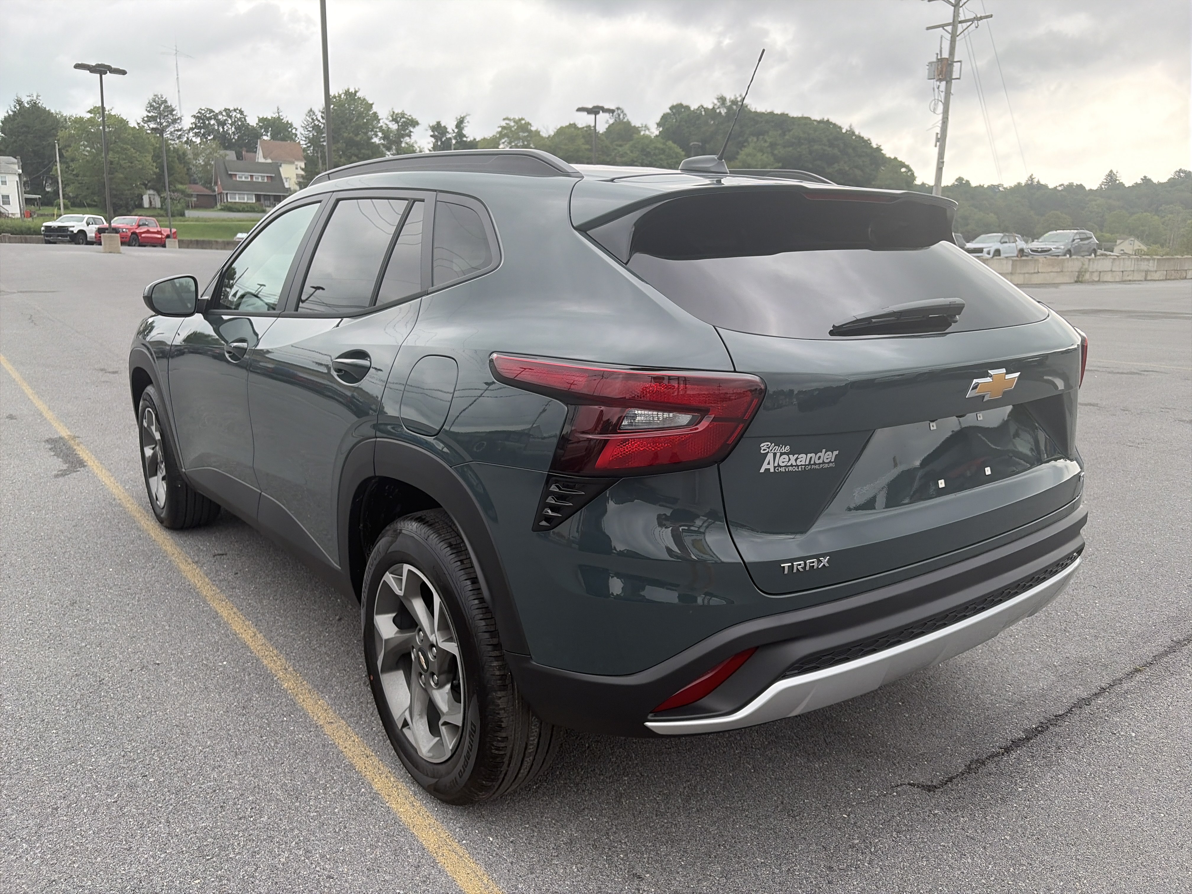 New 2026 Chevrolet Trax LT w/ LT Convenience Package FWD image 4