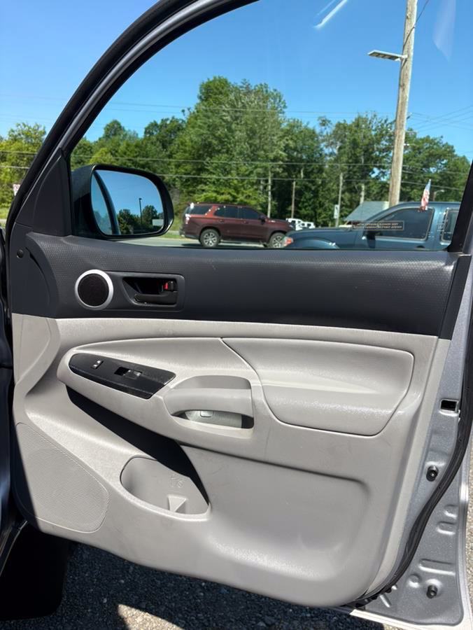 Used 2015 Toyota Tacoma 4x4 Double Cab w/ SR5 Package image 22