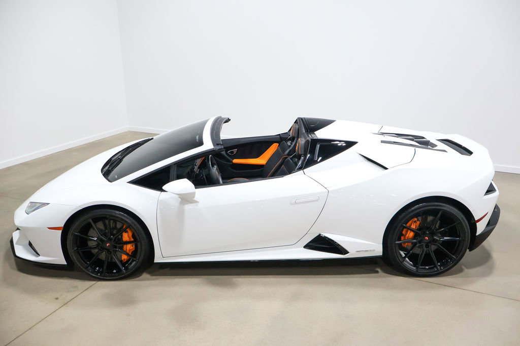 Used 2024 Lamborghini Huracan EVO image 17