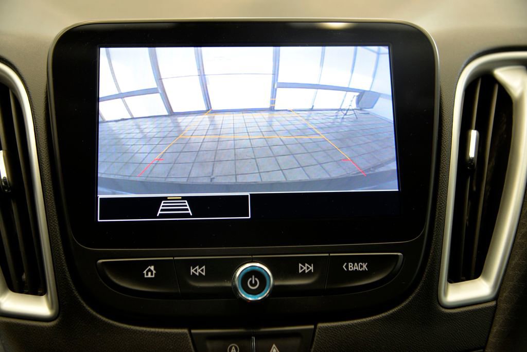 Used 2022 Chevrolet Malibu RS image 20