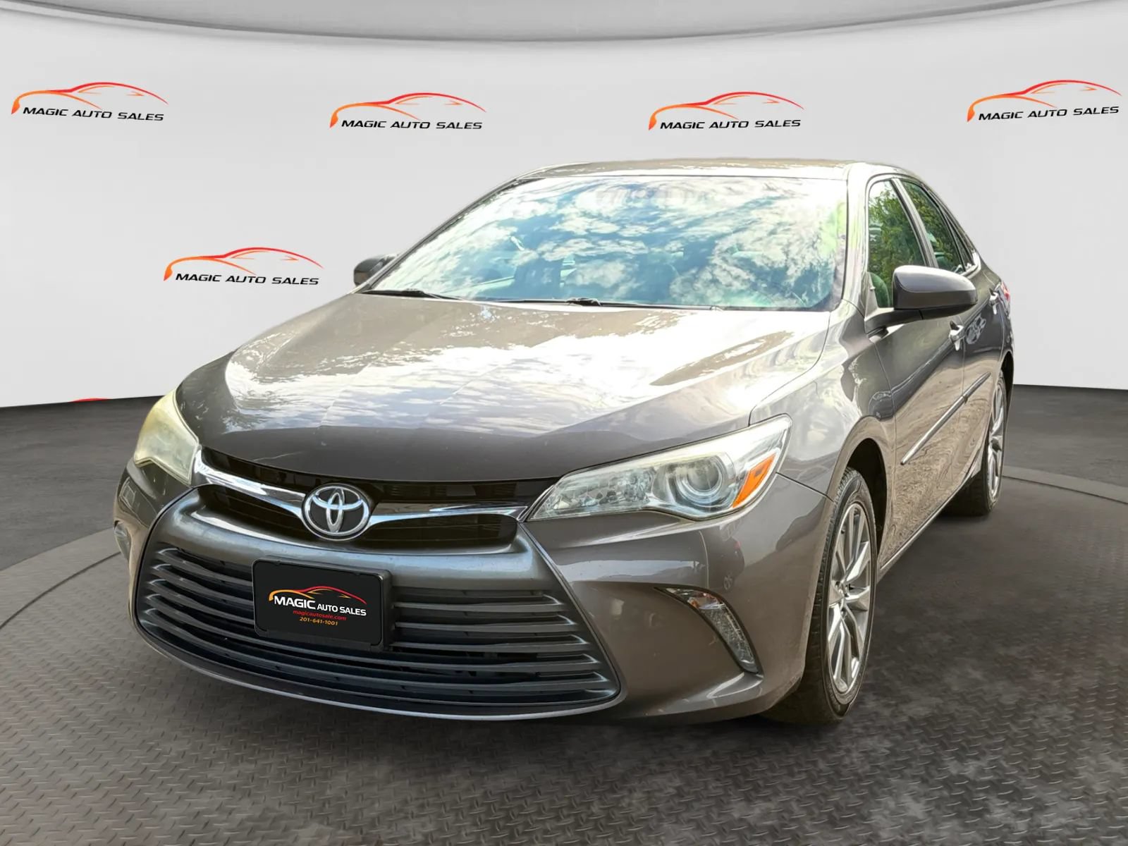 Used 2016 Toyota Camry XLE w/ Convenience Package
