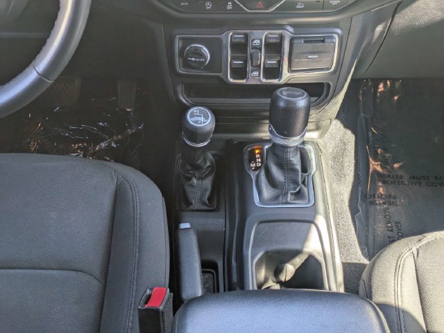 Used 2023 Jeep Wrangler Unlimited Sport AWD/4WD image 18