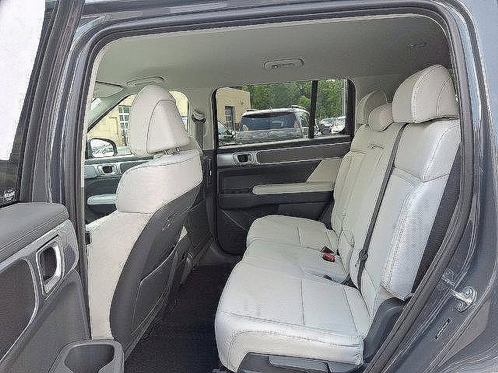 New 2026 Hyundai Santa Fe SE image 5