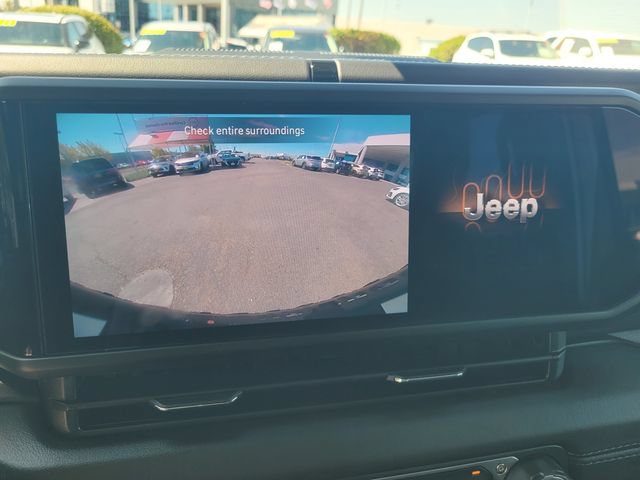 Used 2025 Jeep Wrangler Unlimited Rubicon AWD/4WD image 22