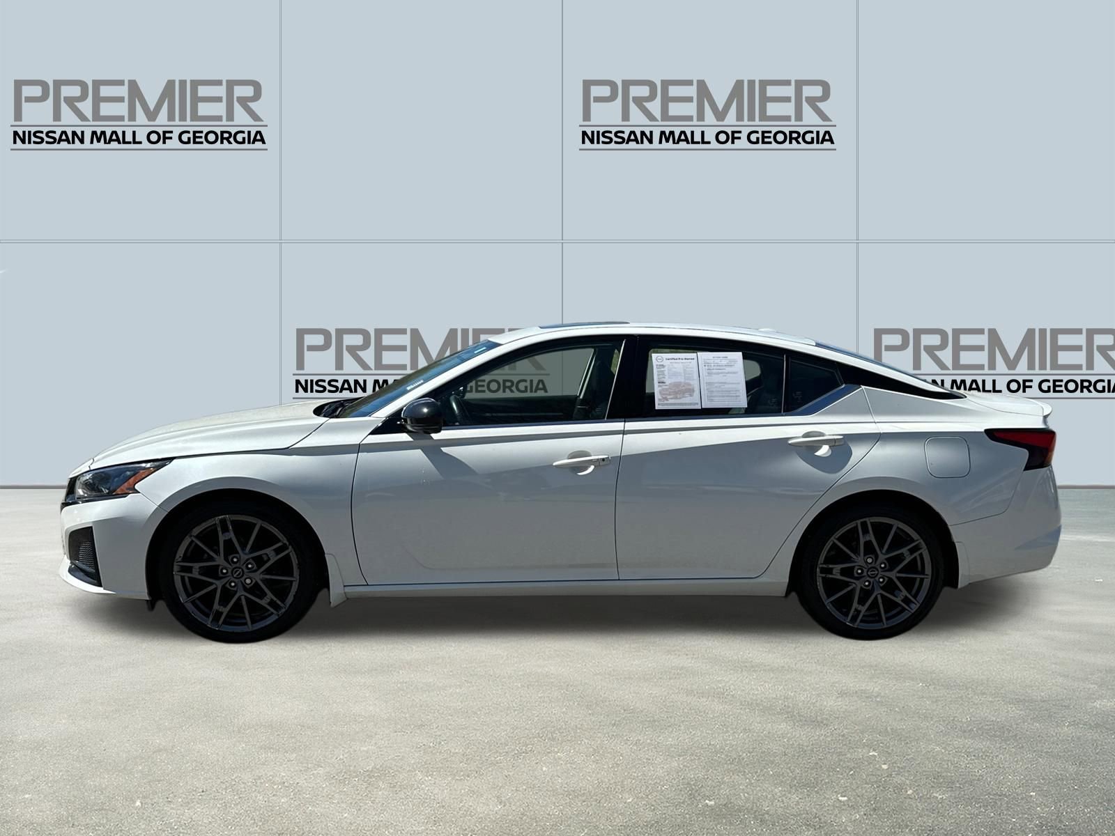Certified 2023 Nissan Altima 2.0 SR FWD image 6