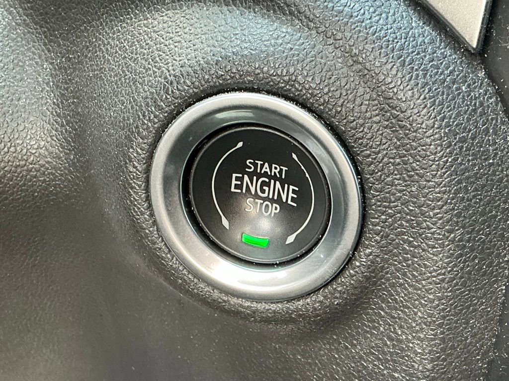 Used 2020 Chevrolet Silverado 1500 LT w/ All-Star Edition image 32