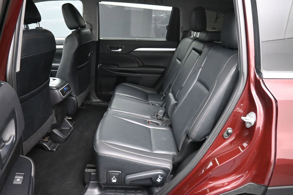 Certified 2019 Toyota Highlander XLE AWD/4WD image 22