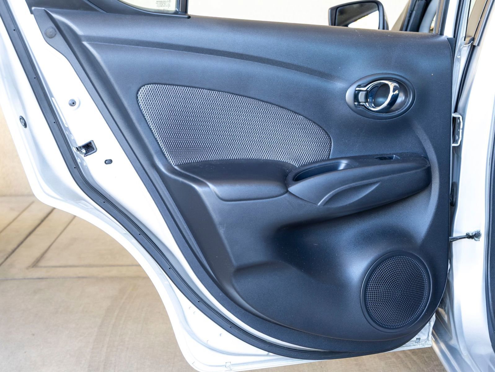 Used 2016 Nissan Versa SV FWD image 18