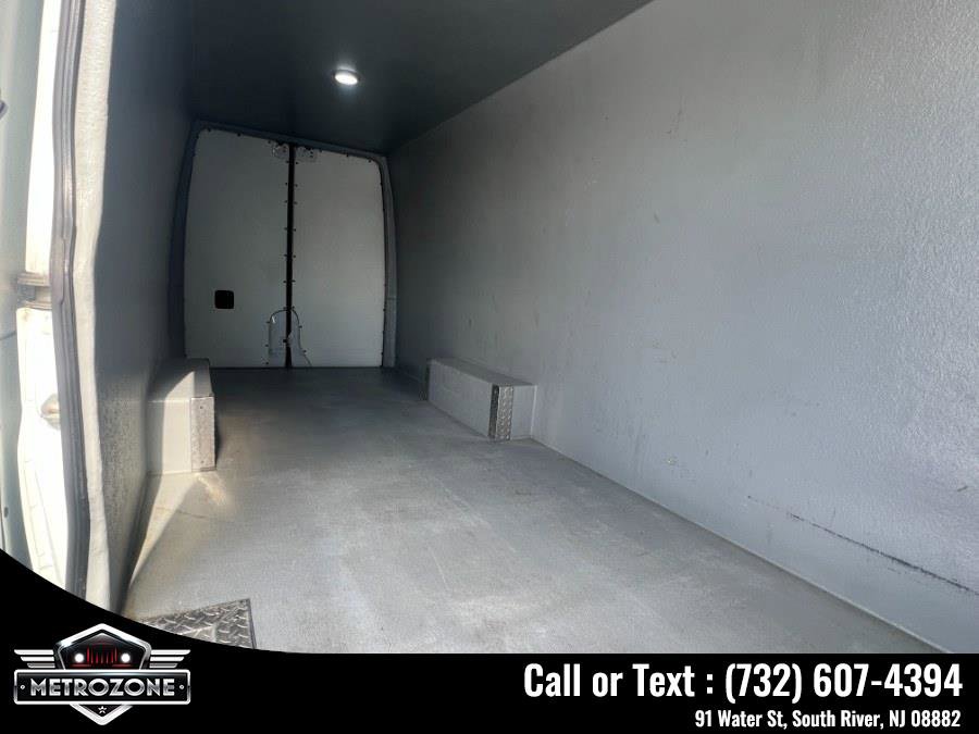 Used 2022 Mercedes-Benz Sprinter 2500 image 16