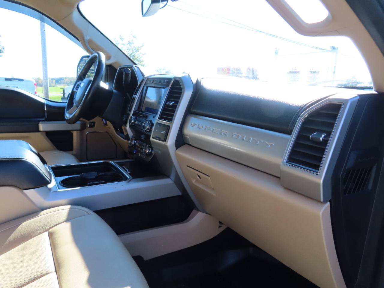 Used 2020 Ford F350 Lariat w/ Lariat Ultimate Package AWD/4WD image 52
