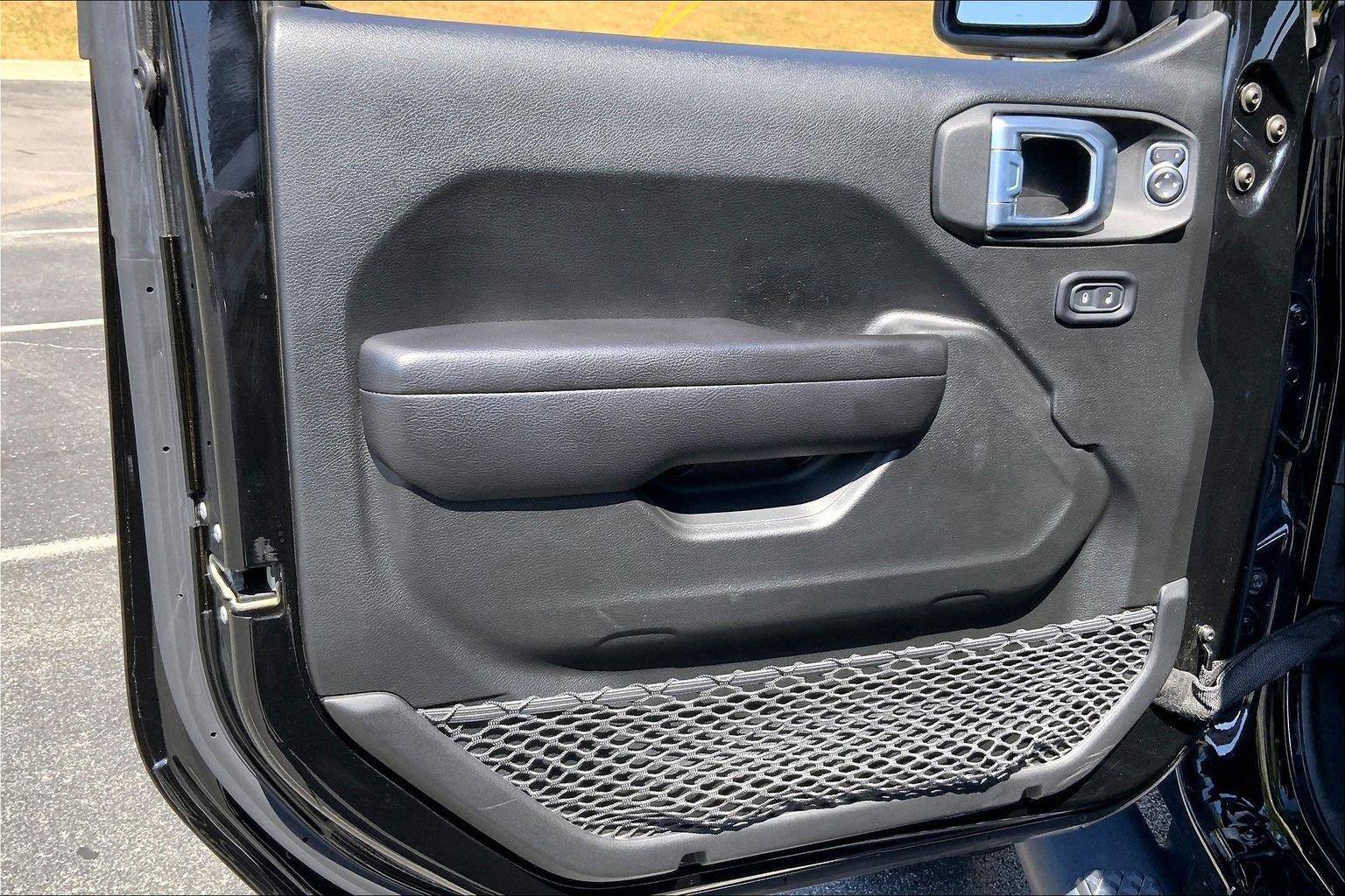 Used 2021 Jeep Gladiator Mojave w/ Cold Weather Group AWD/4WD image 21