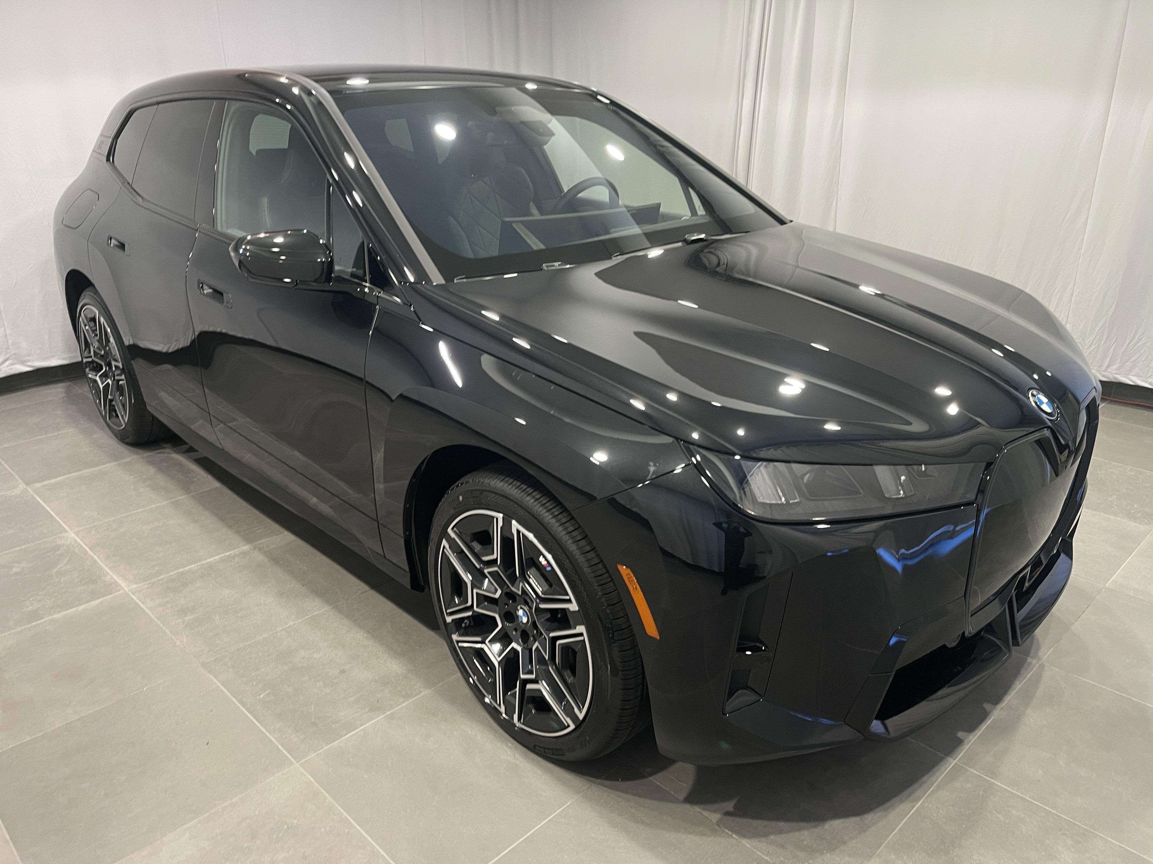 New 2026 BMW iX xDrive60 w/ M Sport Package AWD/4WD image 3