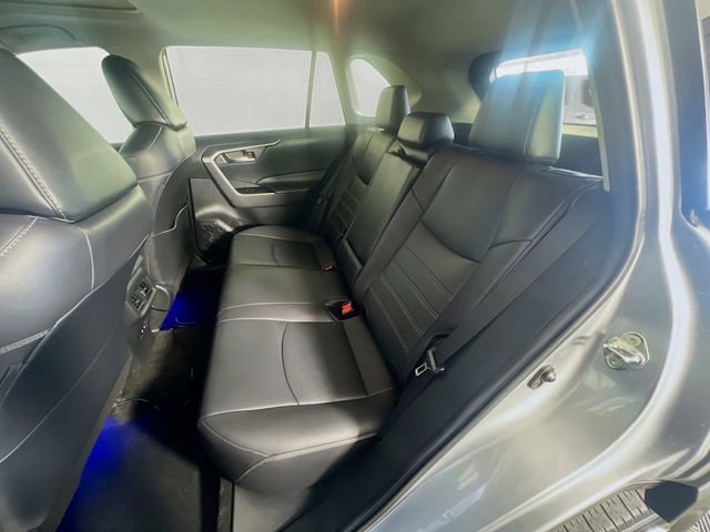 Used 2020 Toyota RAV4 XLE Premium FWD image 27