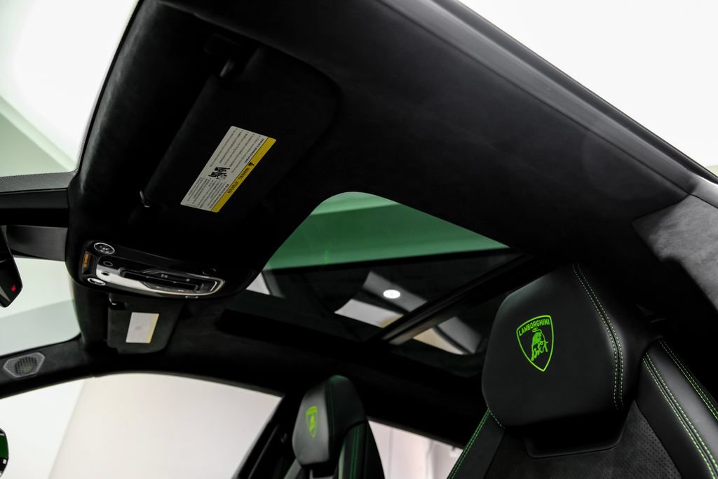 Used 2023 Lamborghini Urus S AWD/4WD image 9