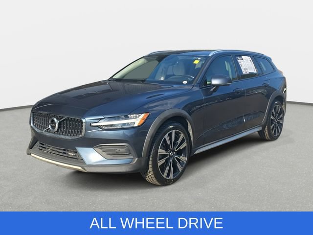 Used 2020 Volvo V60 T5 Cross Country w/ Protection Package Premier image 9