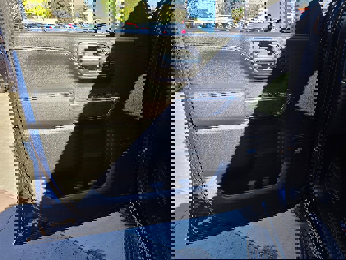 Used 2020 Chevrolet Silverado 2500 LTZ w/ LTZ Premium Package image 30