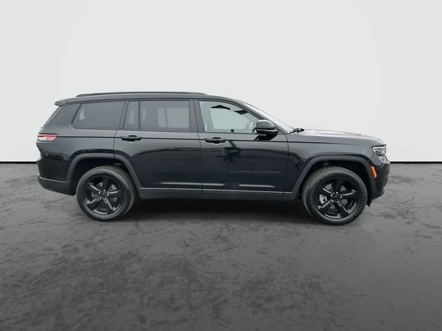 Used 2023 Jeep Grand Cherokee L Laredo image 9