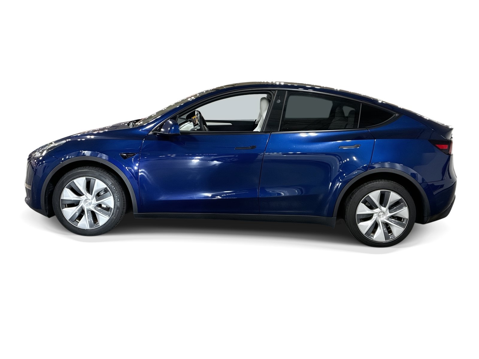 Certified 2023 Tesla Model Y Long Range AWD/4WD image 3