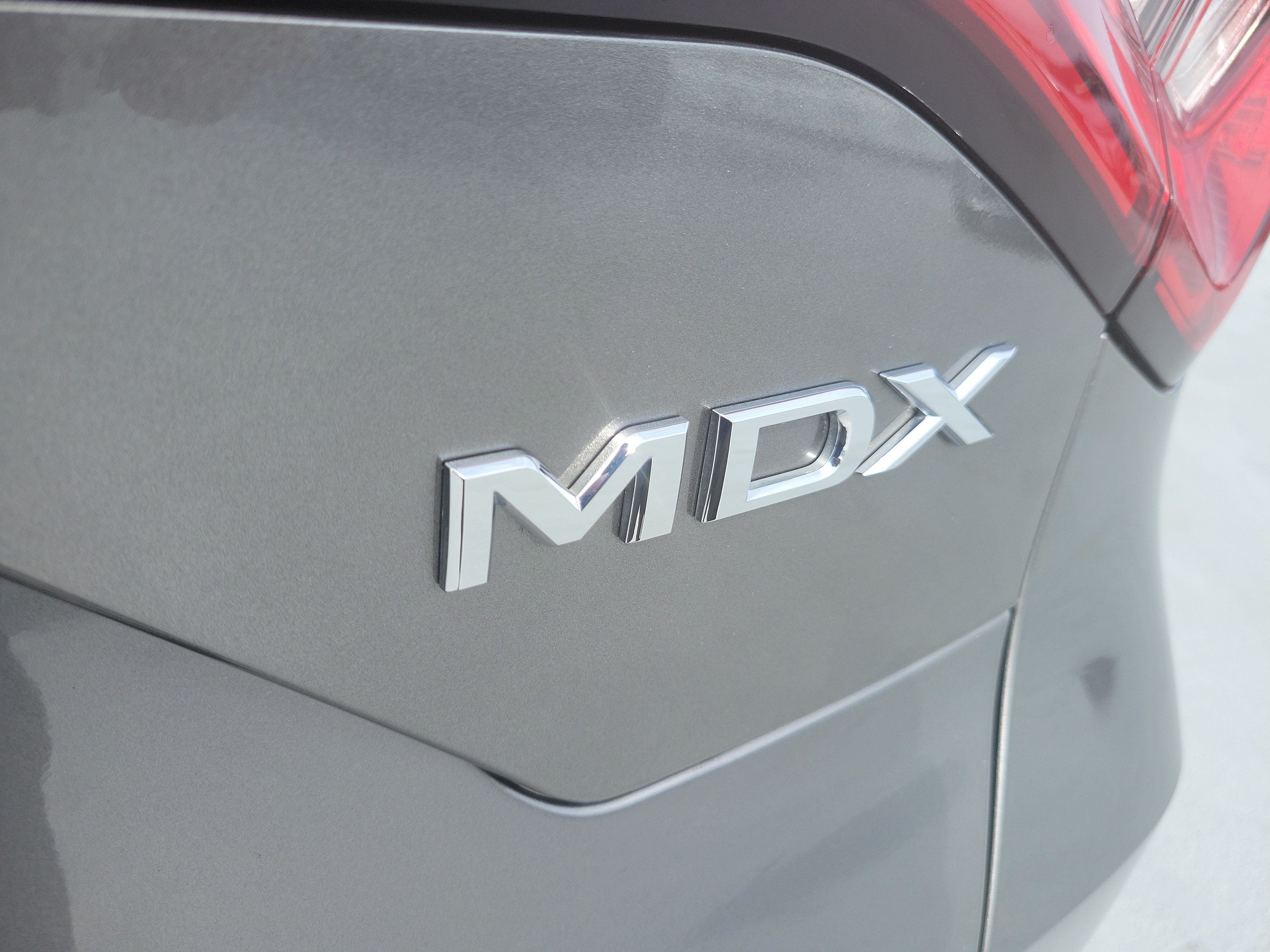 Used 2025 Acura MDX w/ Technology Package FWD image 8