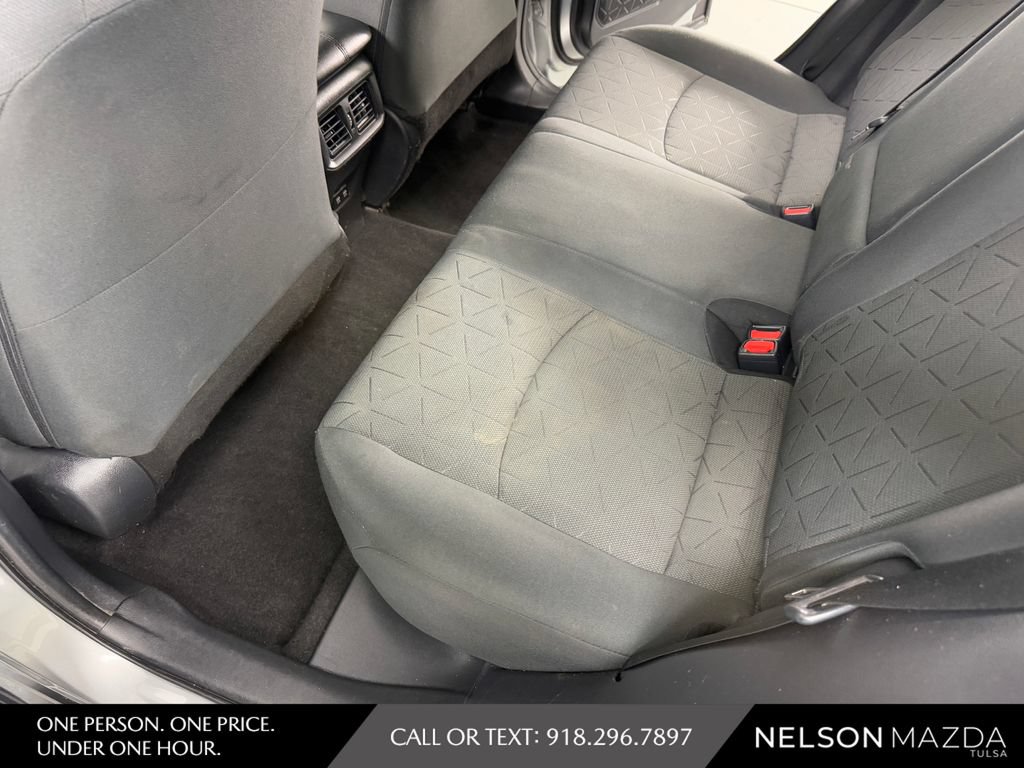 Used 2020 Toyota RAV4 XLE FWD image 40