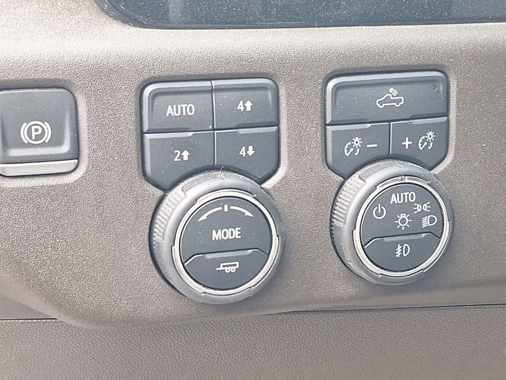 Certified 2024 Chevrolet Silverado 2500 LT image 32