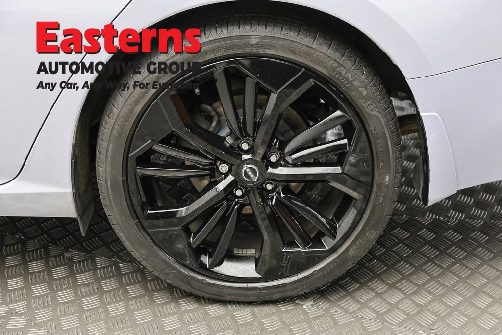 Used 2023 Nissan Altima 2.5 SR w/ SR Premium Package FWD image 8