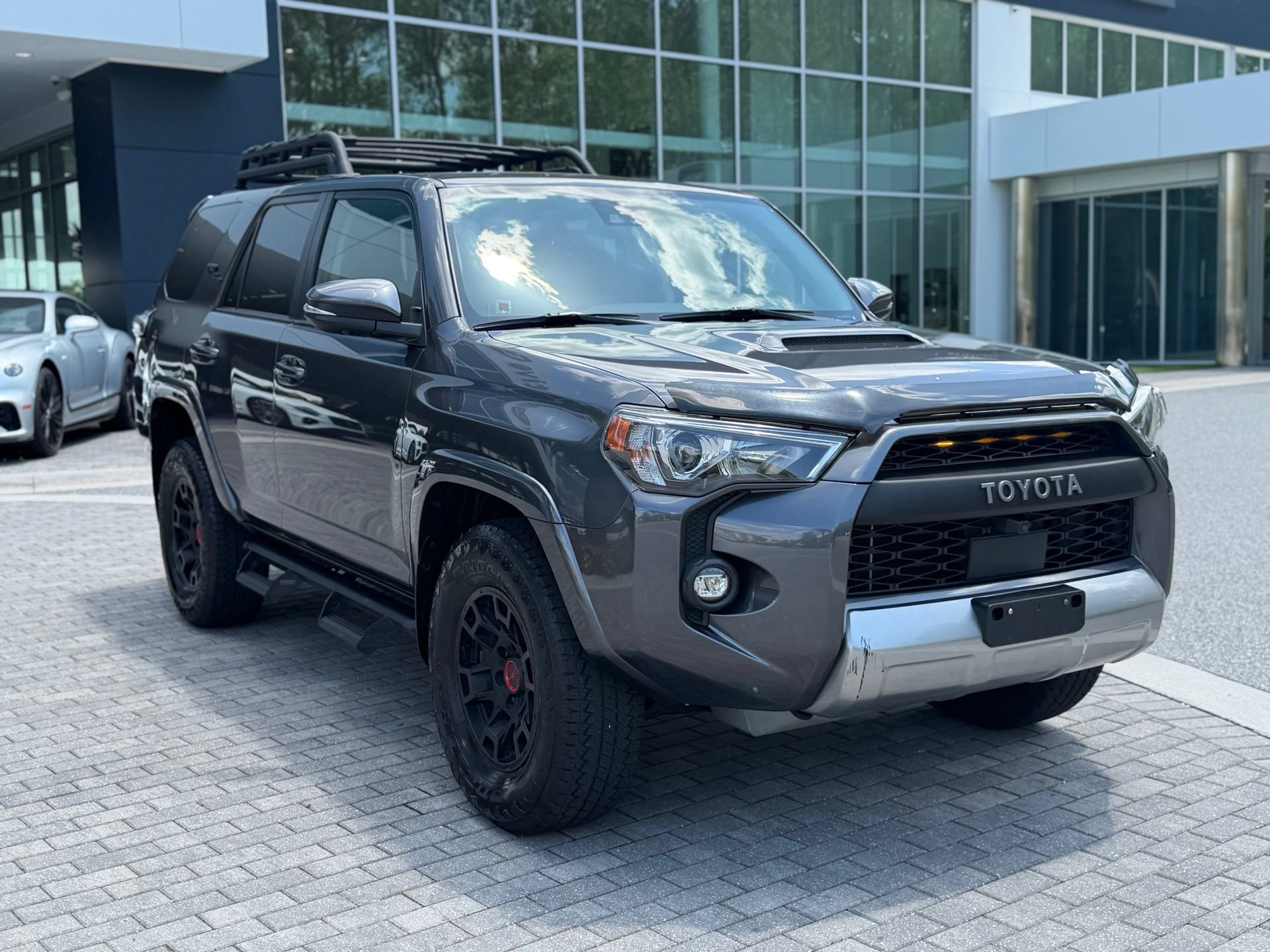 Used 2022 Toyota 4Runner TRD Off-Road Premium AWD/4WD image 9
