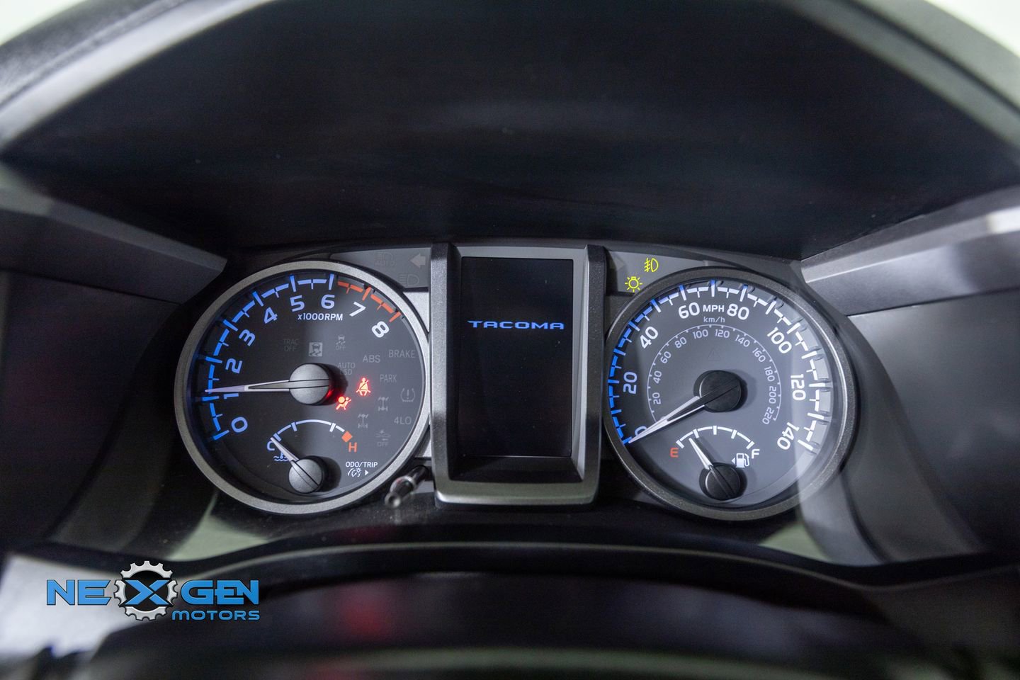 Used 2023 Toyota Tacoma TRD Pro AWD/4WD image 16