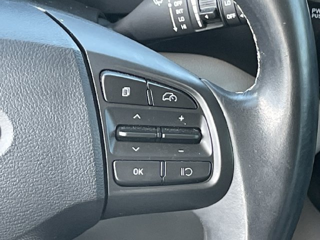 Used 2024 Hyundai Venue SEL FWD image 13