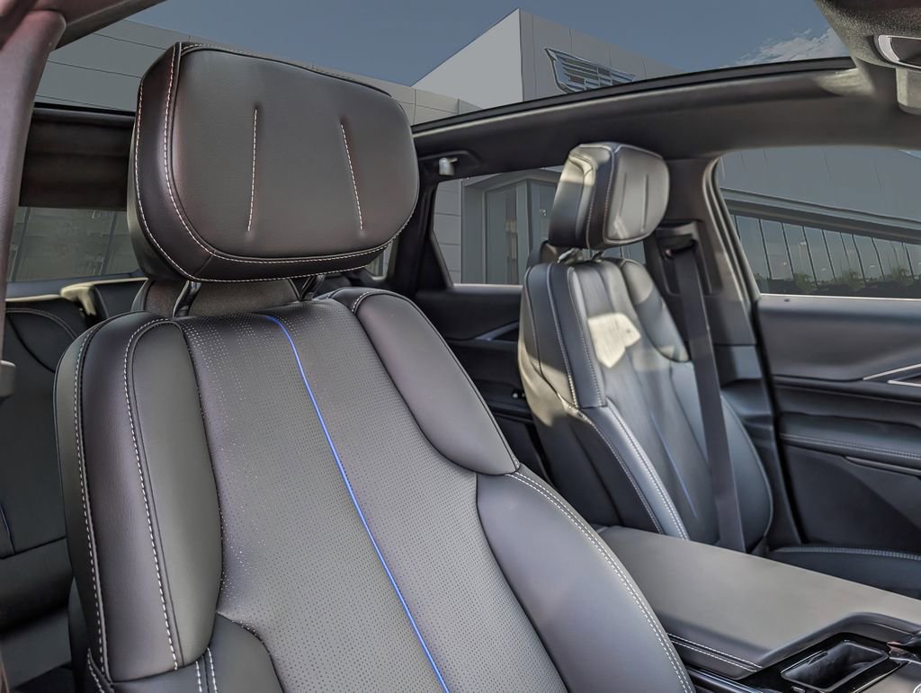 New 2026 Cadillac Lyriq Sport AWD/4WD image 22