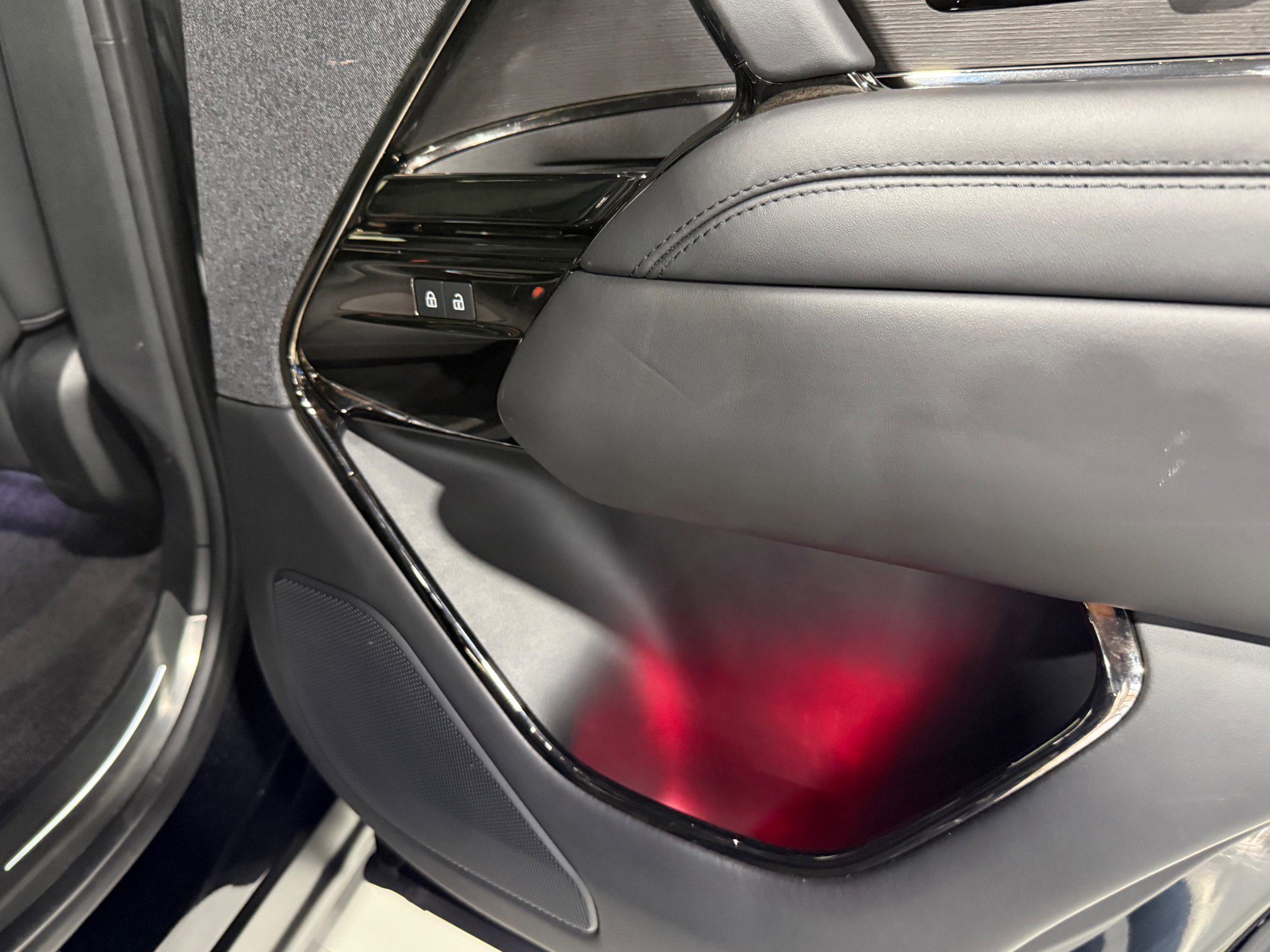 Used 2023 Land Rover Range Rover Sport SE image 51