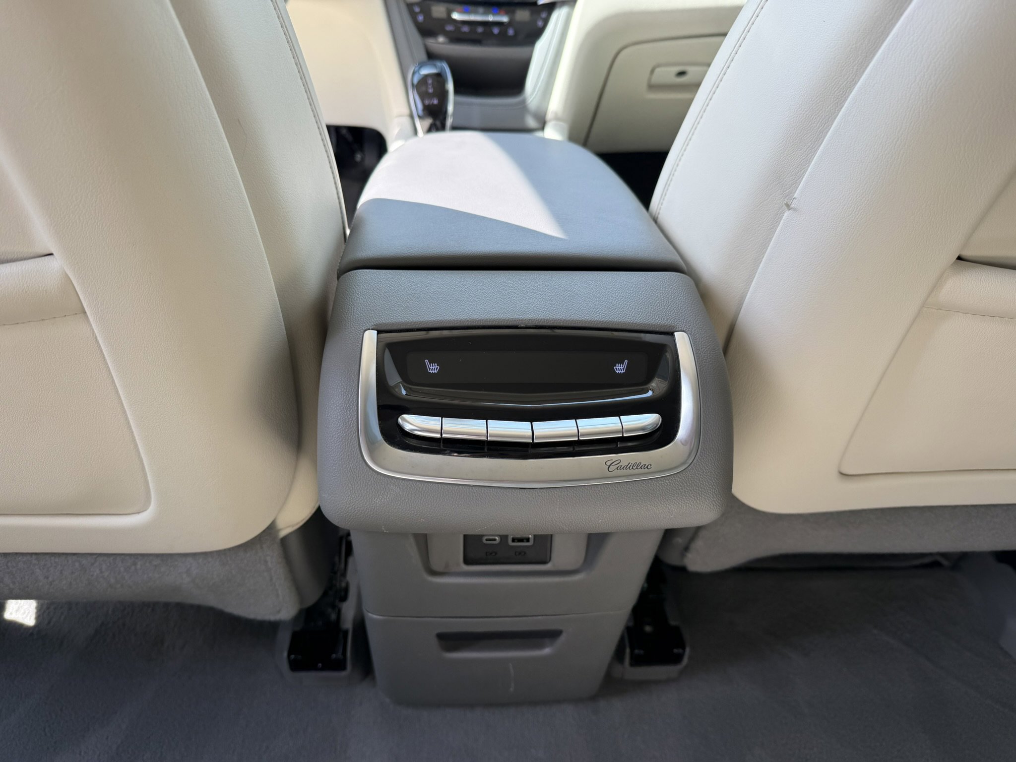 Used 2023 Cadillac XT6 Premium Luxury w/ Technology Package image 20