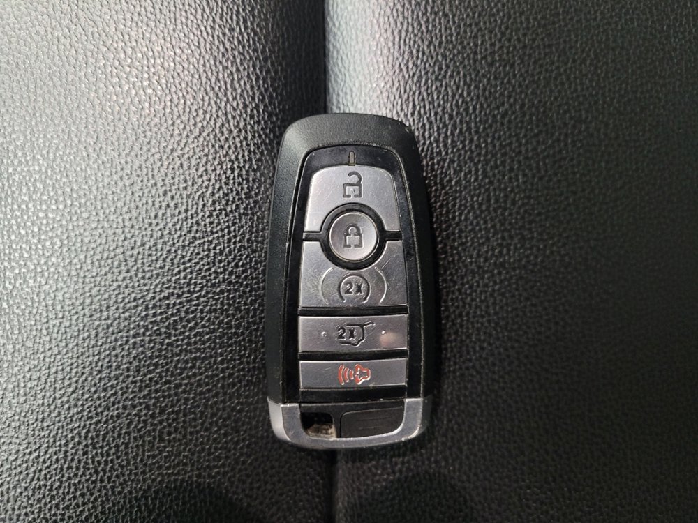 Used 2020 Ford Explorer XLT w/ Equipment Group 202A image 32