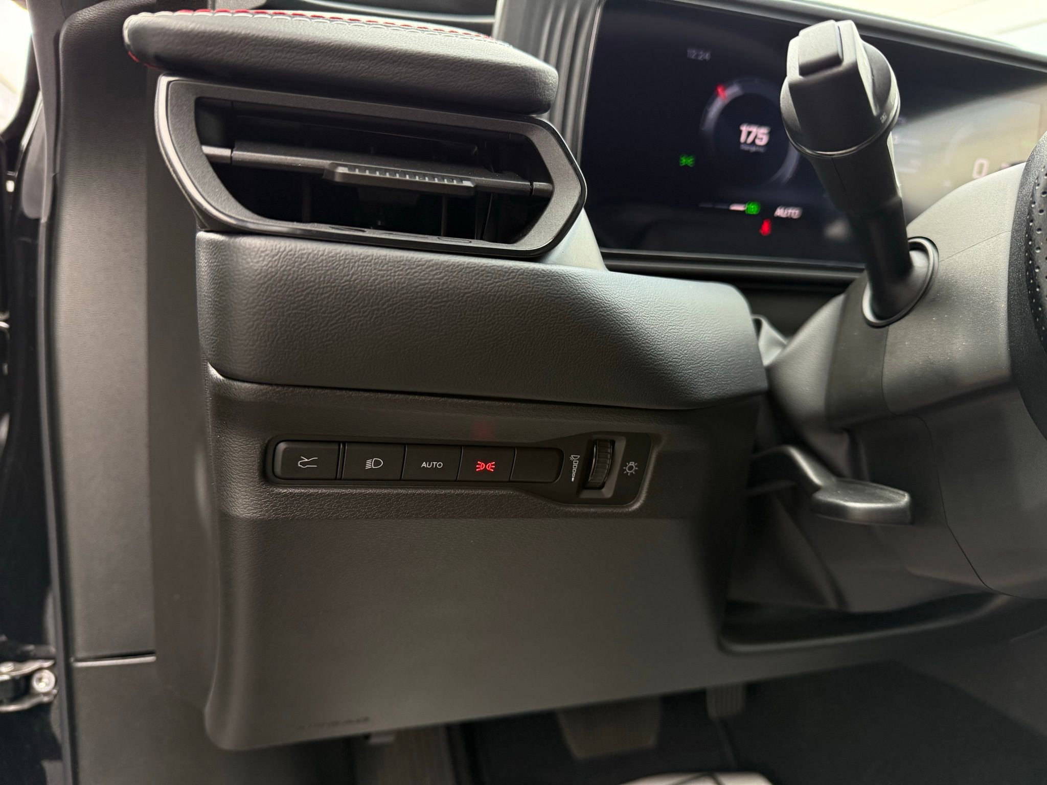 Used 2025 Dodge Charger R/T w/ Quick Order Package 25M R/T image 31