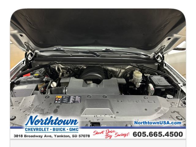 Used 2015 Chevrolet Suburban LT w/ Luxury Package AWD/4WD image 22