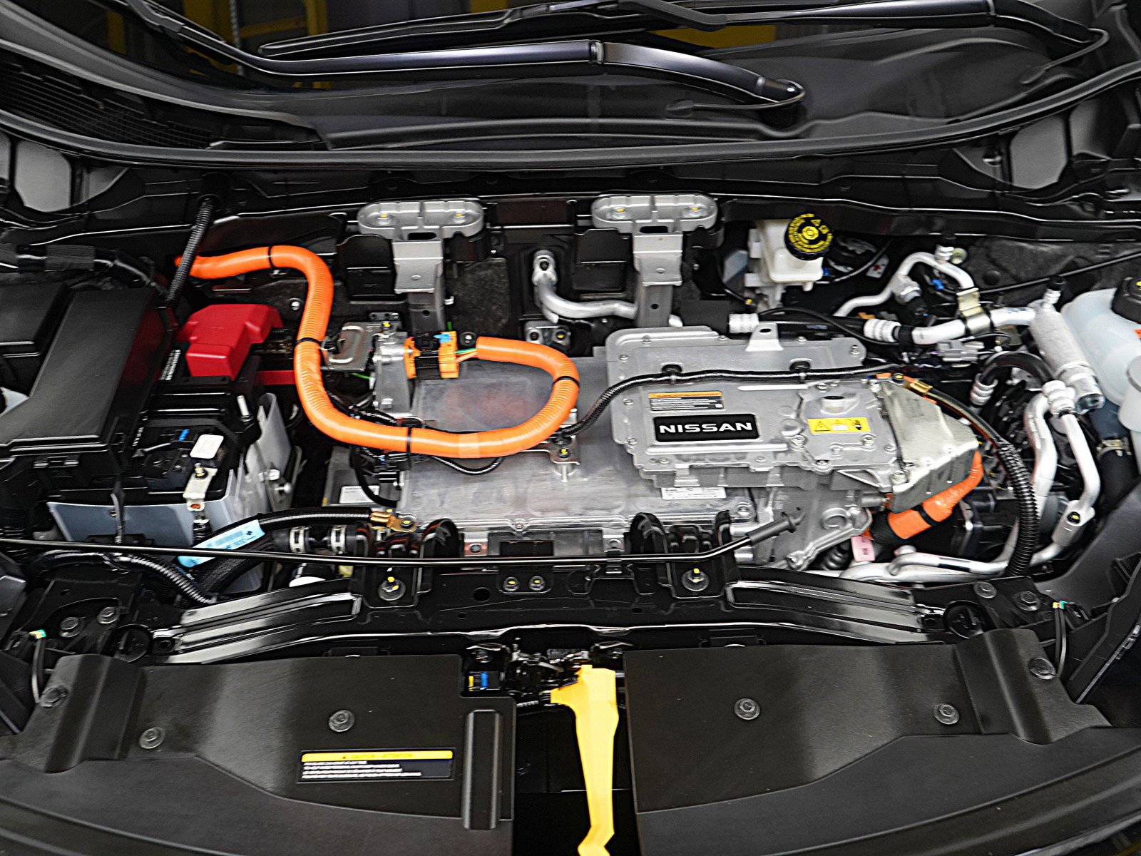 Used 2024 Nissan Ariya AWD image 31