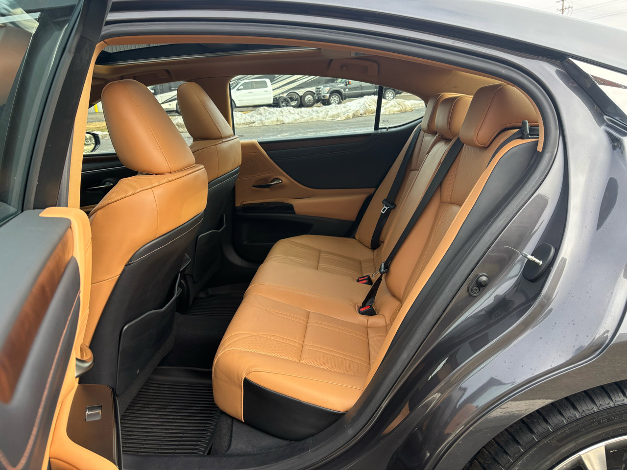 Used 2023 Lexus ES 350 w/ Accessory Package (Z1) image 10