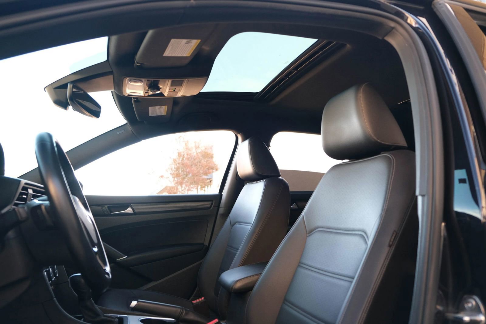 Used 2022 Volkswagen Passat 2.0T R-Line FWD image 13