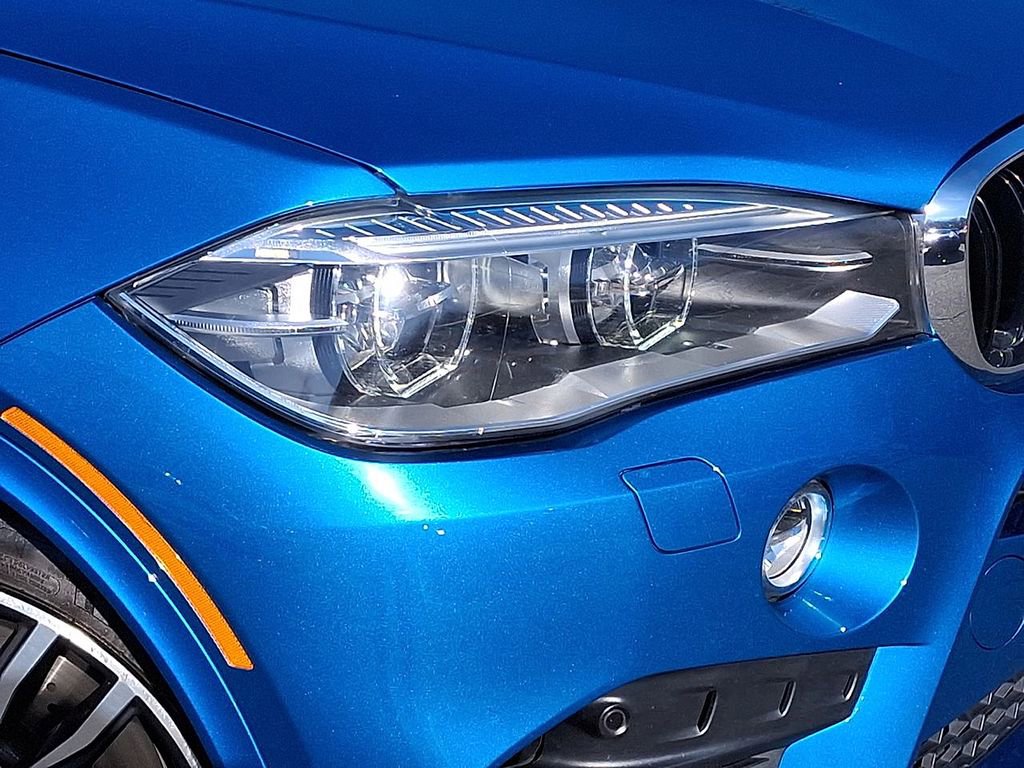 Used 2016 BMW X5 M image 28